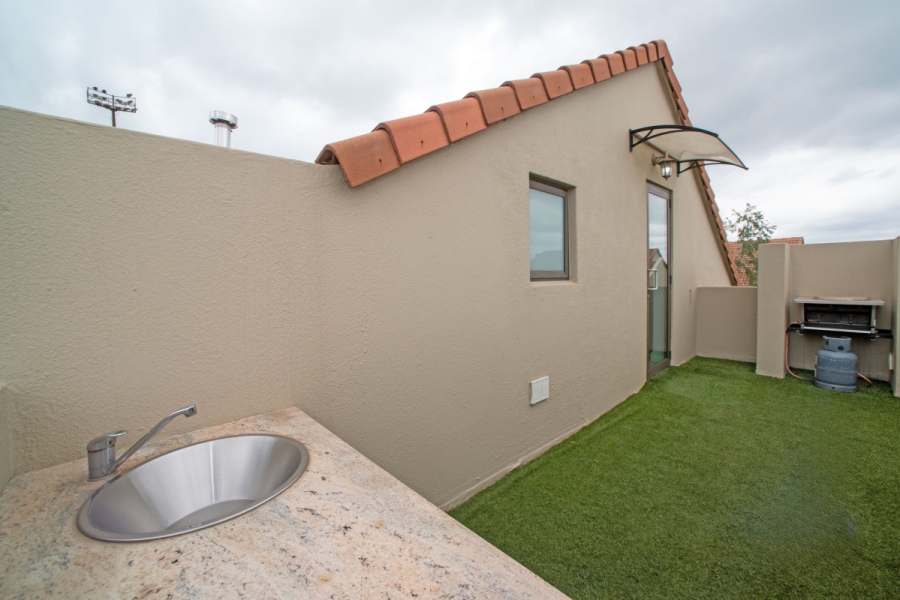 2 Bedroom Property for Sale in Bedfordview Gauteng