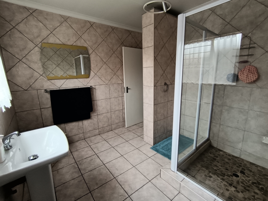 3 Bedroom Property for Sale in Brackenhurst Gauteng