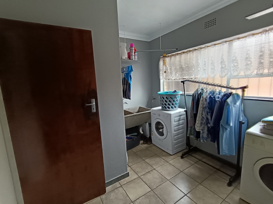 3 Bedroom Property for Sale in Brackenhurst Gauteng