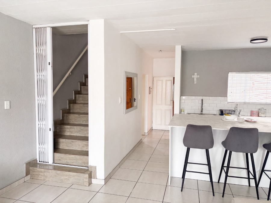 3 Bedroom Property for Sale in Brackendowns Gauteng