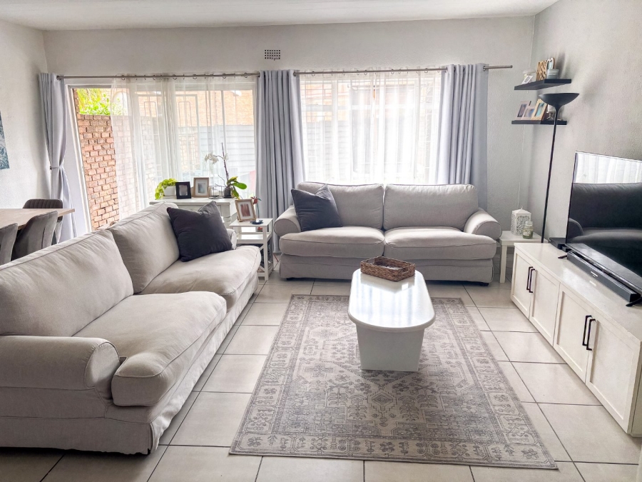 3 Bedroom Property for Sale in Brackendowns Gauteng