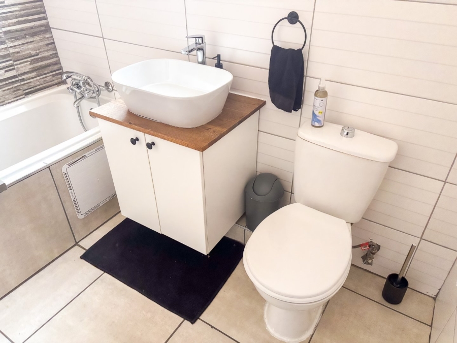 3 Bedroom Property for Sale in Brackendowns Gauteng