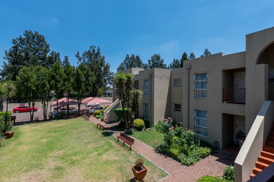 3 Bedroom Property for Sale in Brackendowns Gauteng