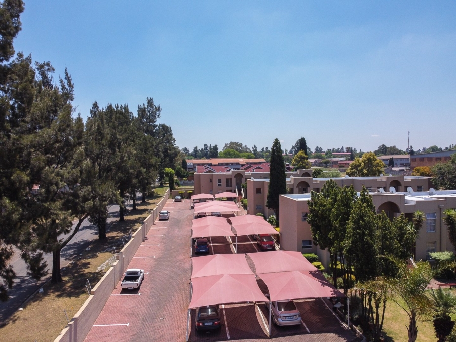 3 Bedroom Property for Sale in Brackendowns Gauteng