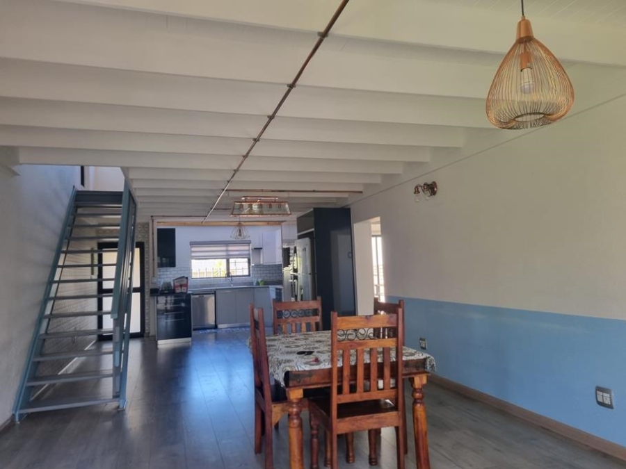 5 Bedroom Property for Sale in Illiondale Gauteng