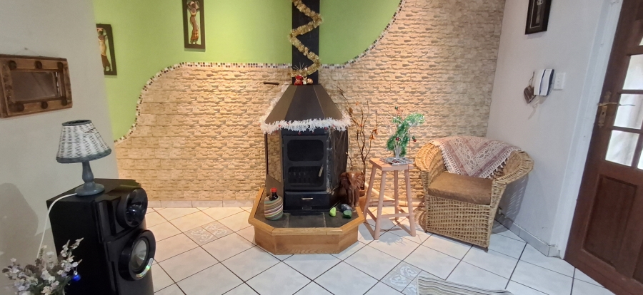 5 Bedroom Property for Sale in Pretoria Gardens Gauteng