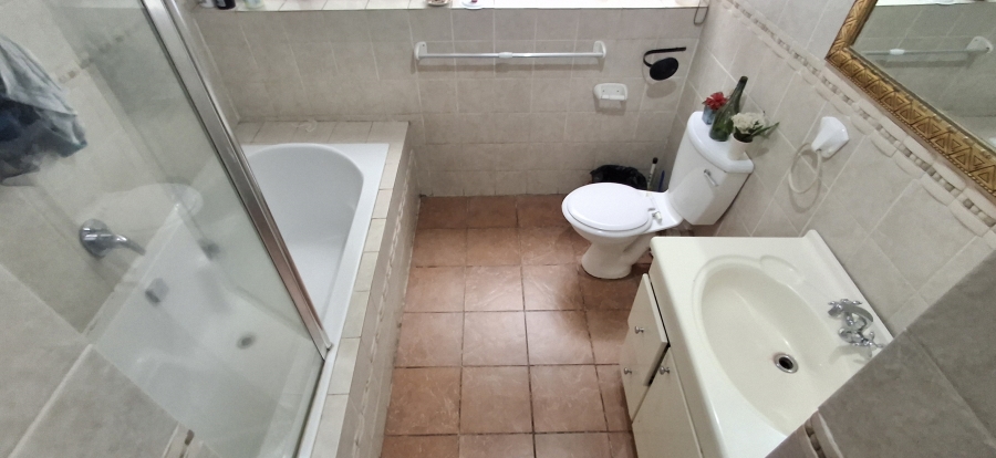 5 Bedroom Property for Sale in Pretoria Gardens Gauteng