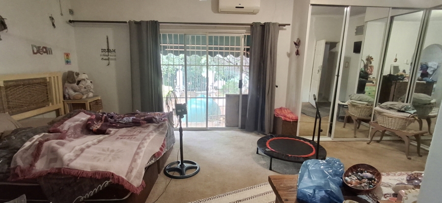 5 Bedroom Property for Sale in Pretoria Gardens Gauteng