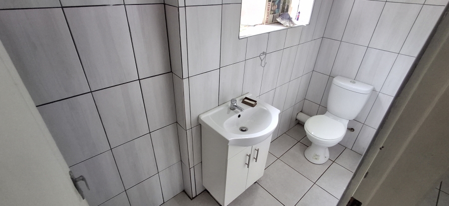 5 Bedroom Property for Sale in Pretoria Gardens Gauteng