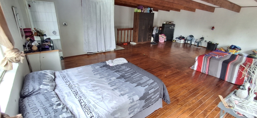 5 Bedroom Property for Sale in Pretoria Gardens Gauteng