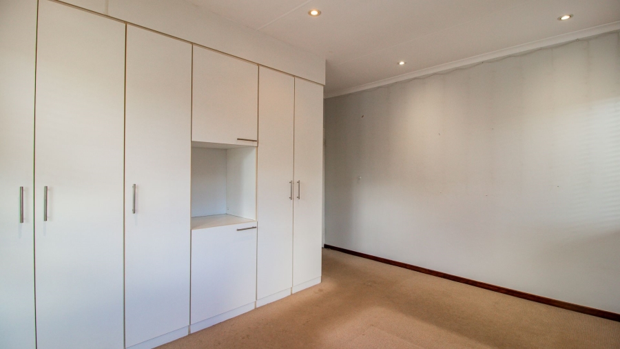 2 Bedroom Property for Sale in Olympus AH Gauteng