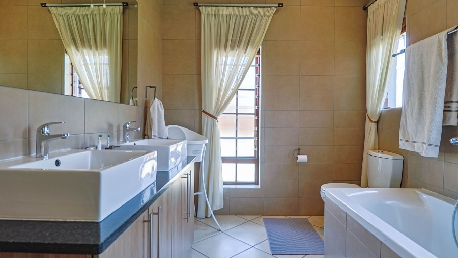 3 Bedroom Property for Sale in Rietvlei Ridge Country Estate Gauteng