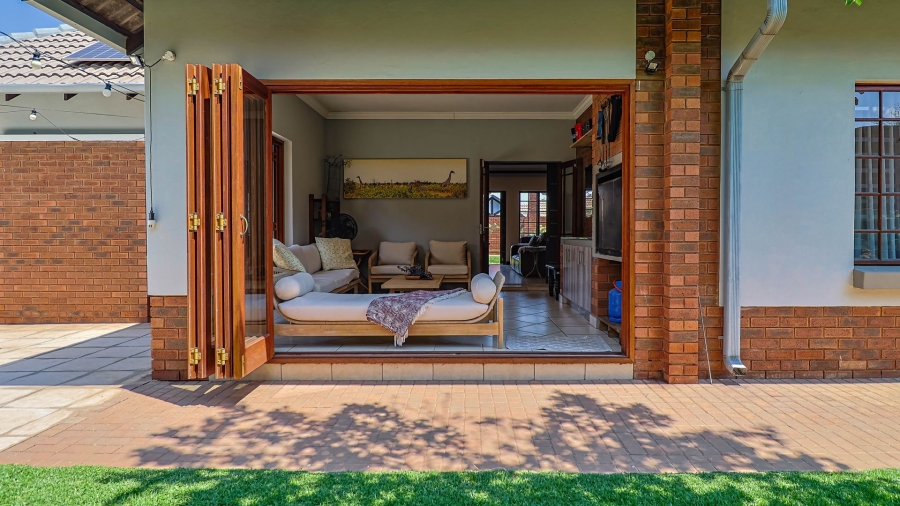 3 Bedroom Property for Sale in Rietvlei Ridge Country Estate Gauteng