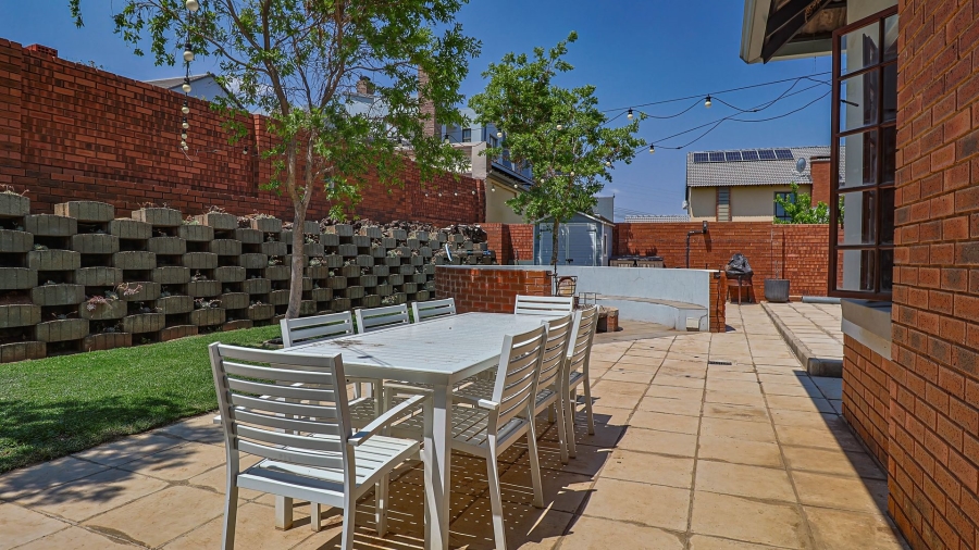 3 Bedroom Property for Sale in Rietvlei Ridge Country Estate Gauteng