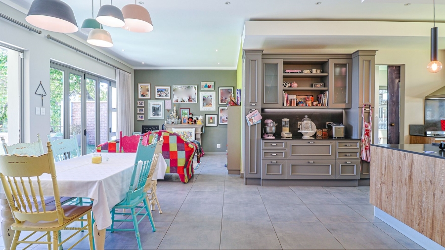 6 Bedroom Property for Sale in Waterkloof Estate Gauteng