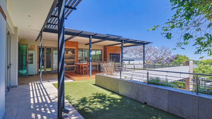 6 Bedroom Property for Sale in Waterkloof Estate Gauteng