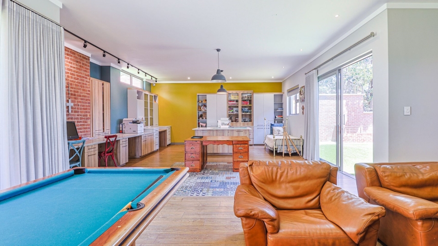 6 Bedroom Property for Sale in Waterkloof Estate Gauteng