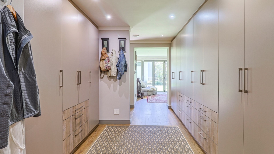 6 Bedroom Property for Sale in Waterkloof Estate Gauteng