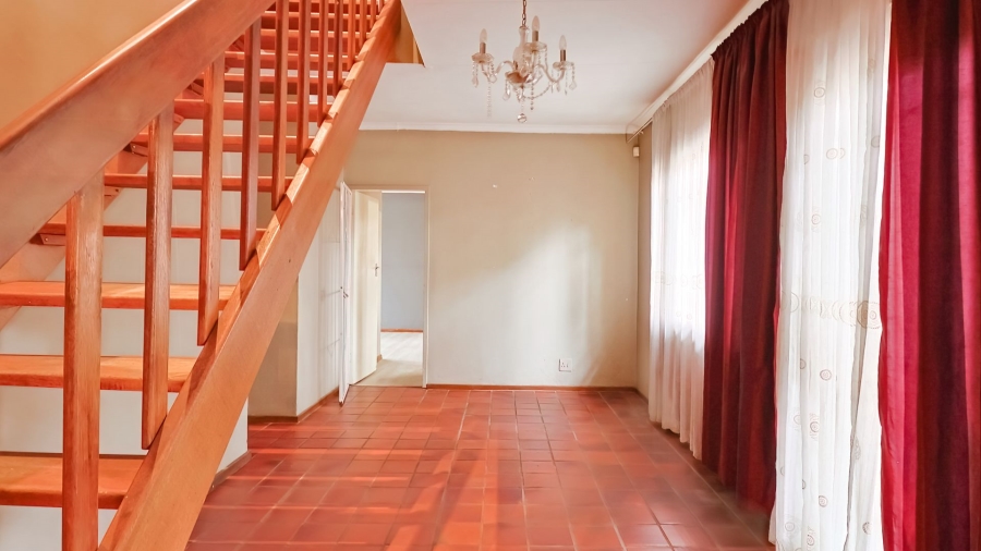 2 Bedroom Property for Sale in Garsfontein Gauteng