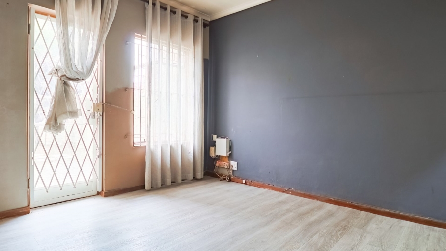 2 Bedroom Property for Sale in Garsfontein Gauteng