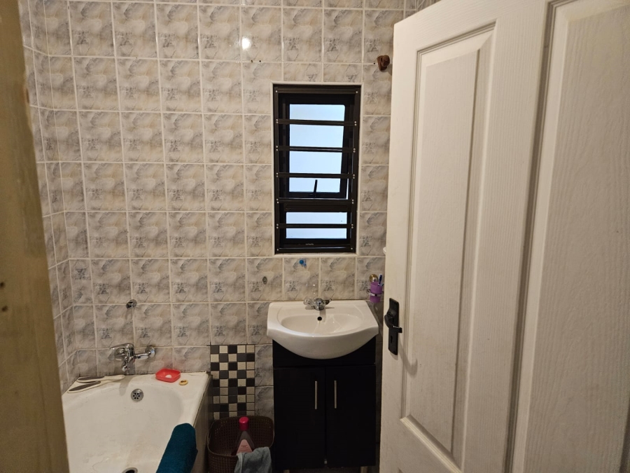 To Let 4 Bedroom Property for Rent in Vanderbijlpark SE 2 Gauteng