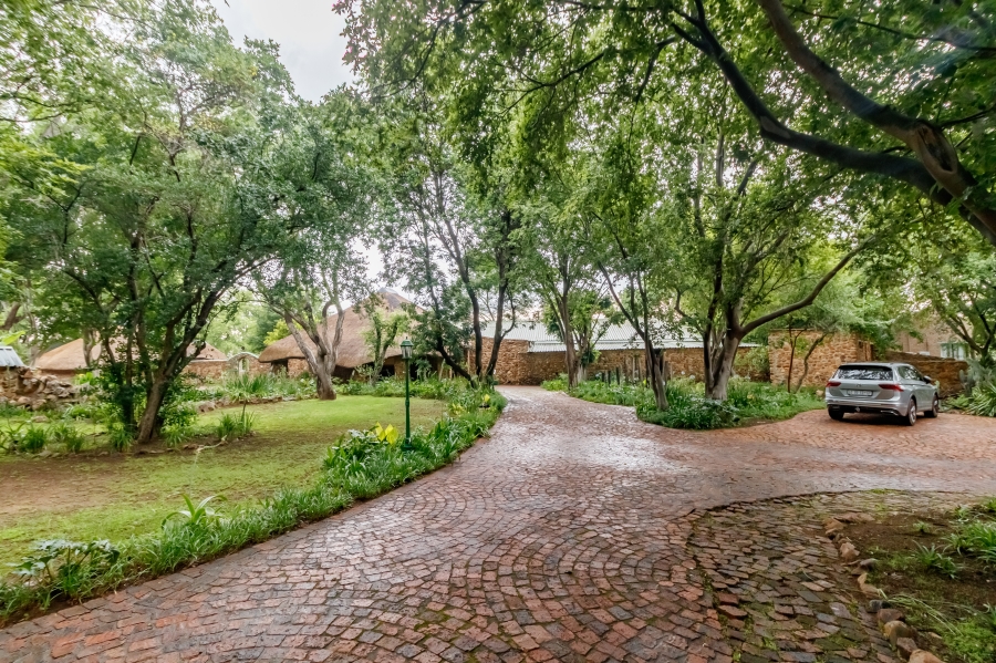 16 Bedroom Property for Sale in Vaaloewer Gauteng