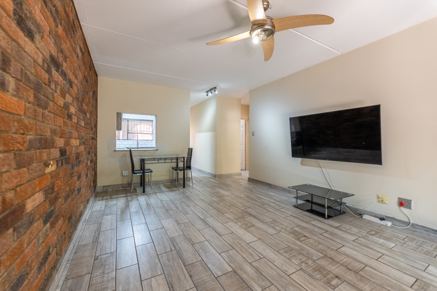 2 Bedroom Property for Sale in Buccleuch Gauteng