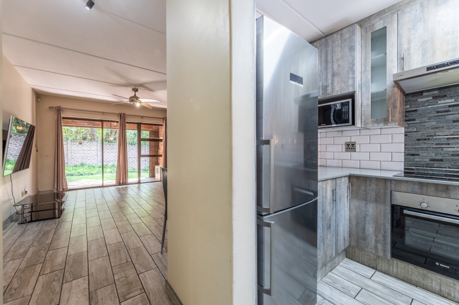 2 Bedroom Property for Sale in Buccleuch Gauteng