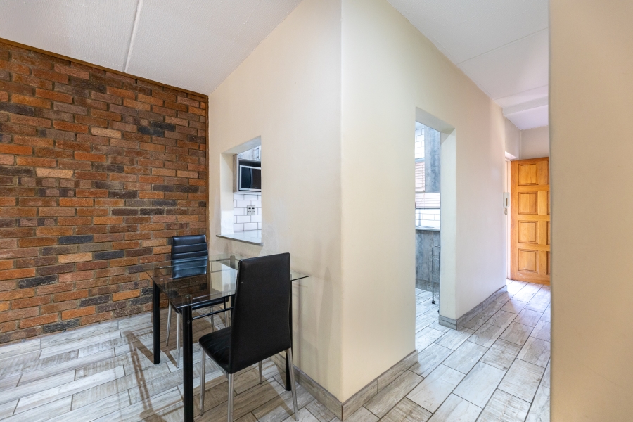 2 Bedroom Property for Sale in Buccleuch Gauteng