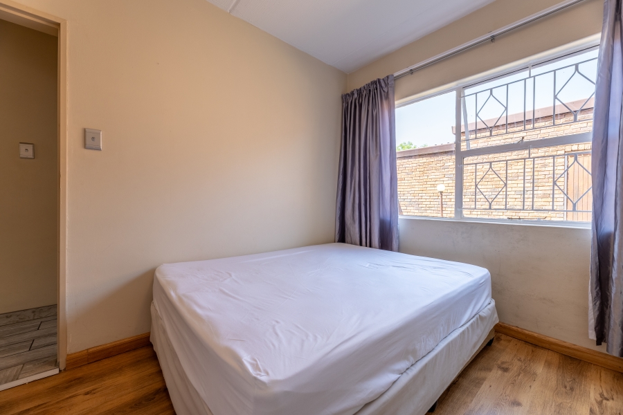 2 Bedroom Property for Sale in Buccleuch Gauteng