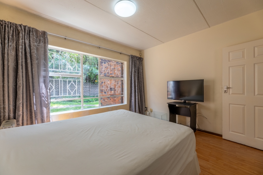 2 Bedroom Property for Sale in Buccleuch Gauteng