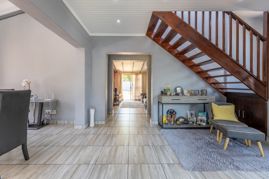 3 Bedroom Property for Sale in Buccleuch Gauteng