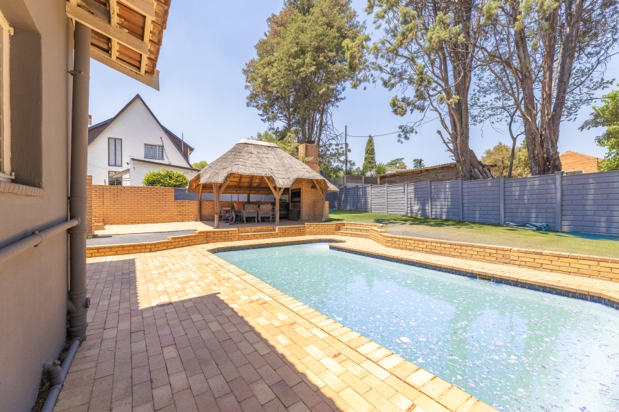 3 Bedroom Property for Sale in Buccleuch Gauteng
