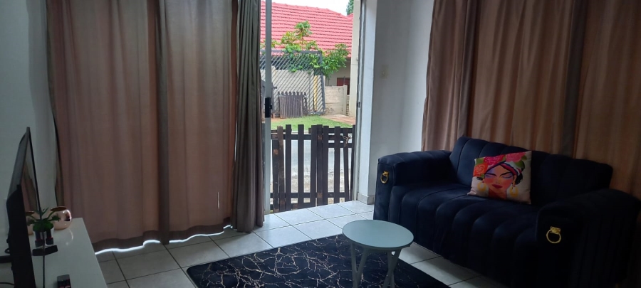 To Let 1 Bedroom Property for Rent in Blairgowrie Gauteng