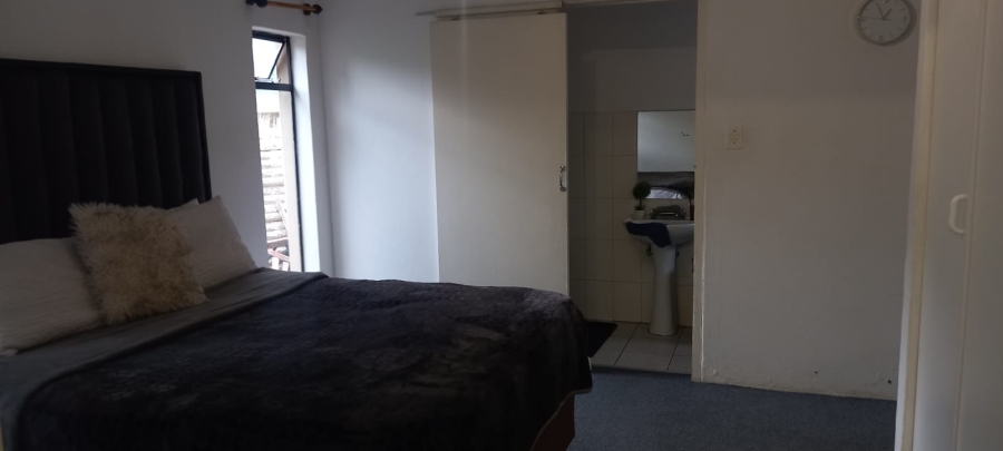 To Let 1 Bedroom Property for Rent in Blairgowrie Gauteng