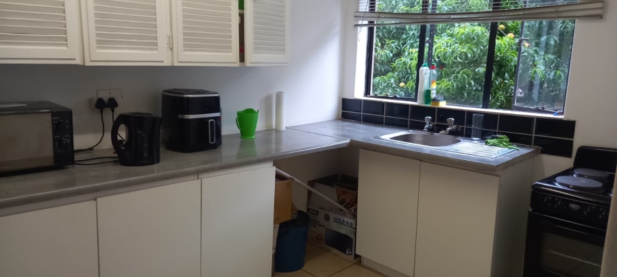 To Let 1 Bedroom Property for Rent in Blairgowrie Gauteng