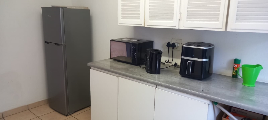 To Let 1 Bedroom Property for Rent in Blairgowrie Gauteng