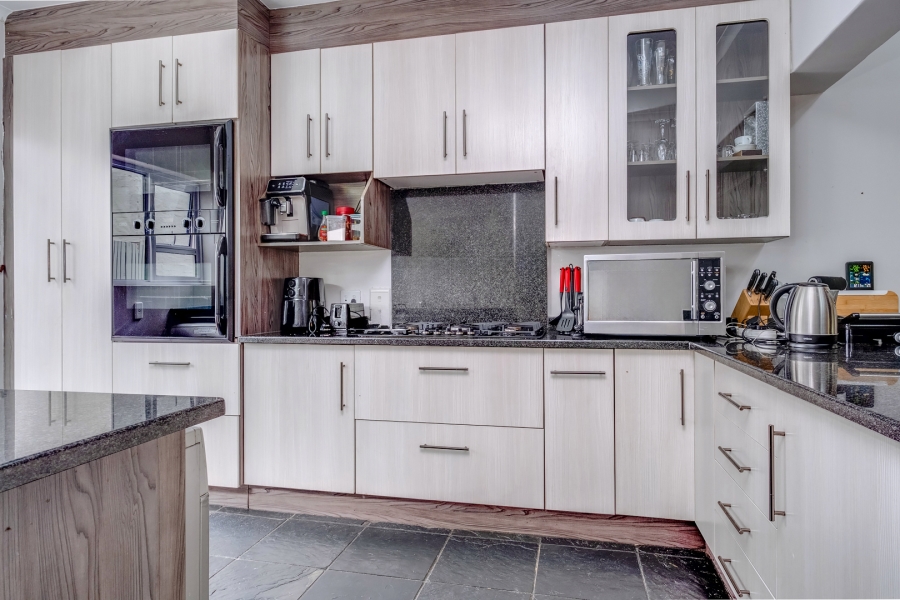 3 Bedroom Property for Sale in Lonehill Gauteng