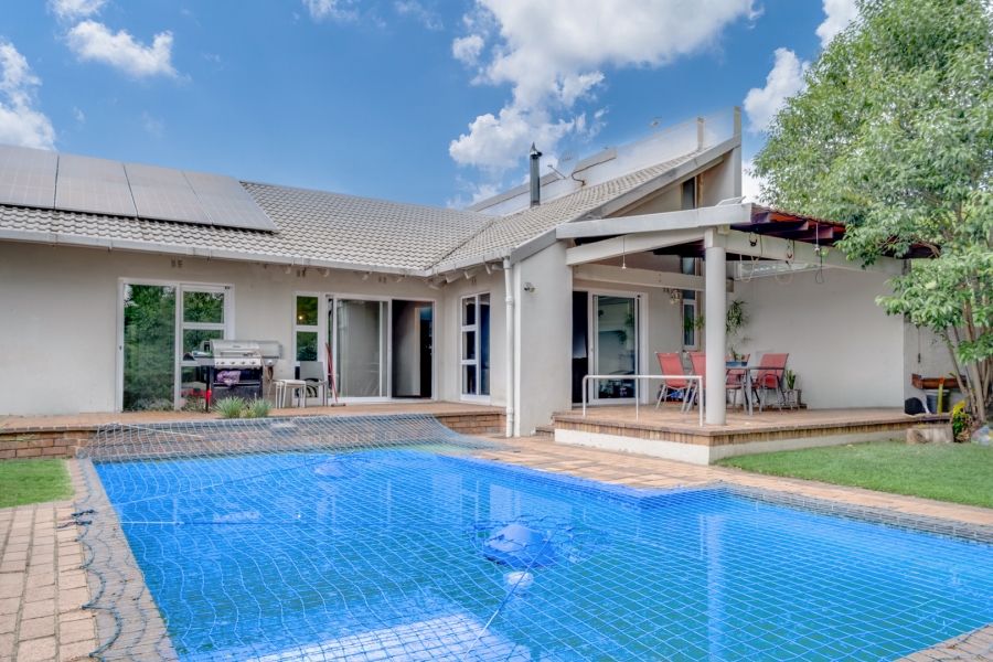 3 Bedroom Property for Sale in Lonehill Gauteng