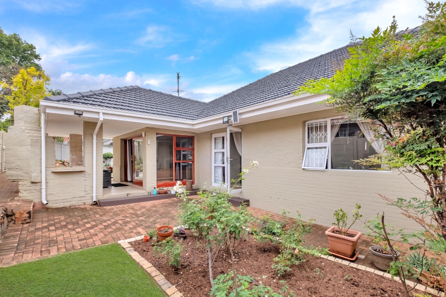 3 Bedroom Property for Sale in Linden Gauteng