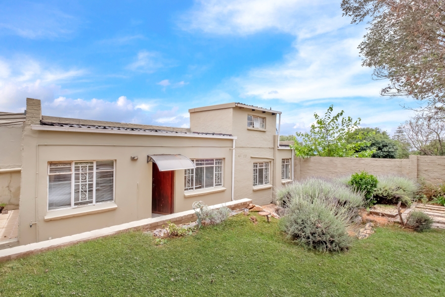 3 Bedroom Property for Sale in Linden Gauteng