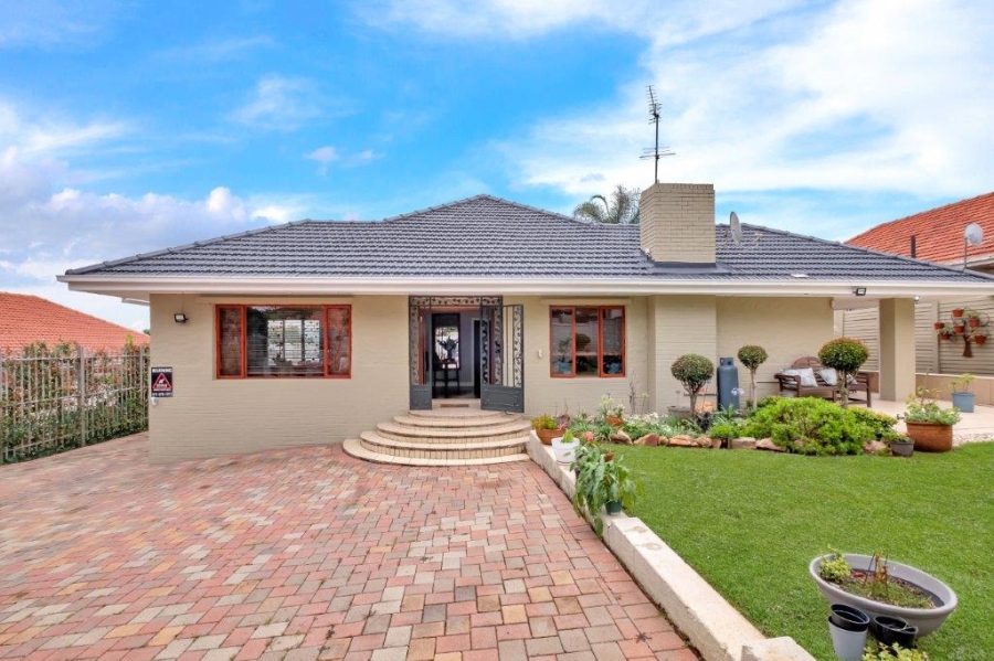 3 Bedroom Property for Sale in Linden Gauteng