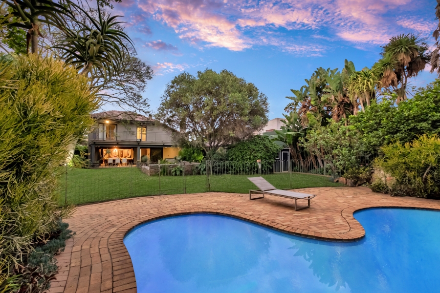 6 Bedroom Property for Sale in Linden Gauteng