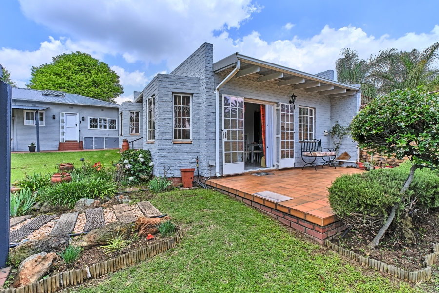 4 Bedroom Property for Sale in Lakeside Gauteng