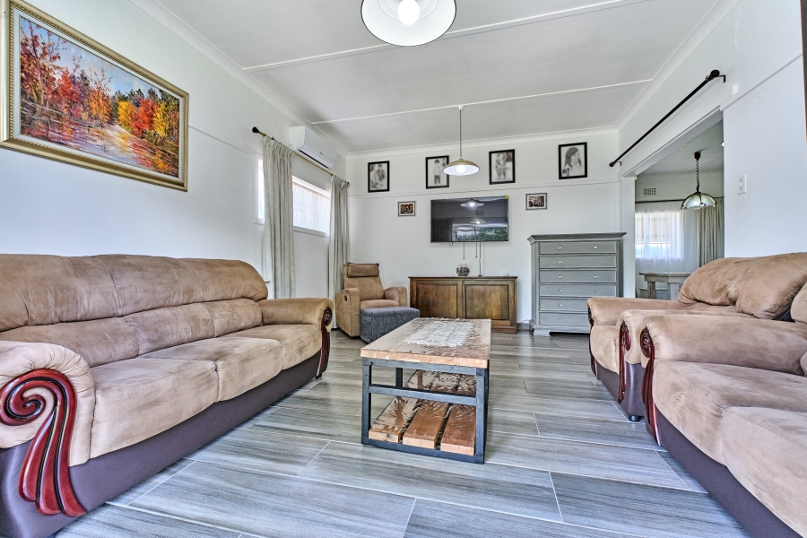 4 Bedroom Property for Sale in Lakeside Gauteng