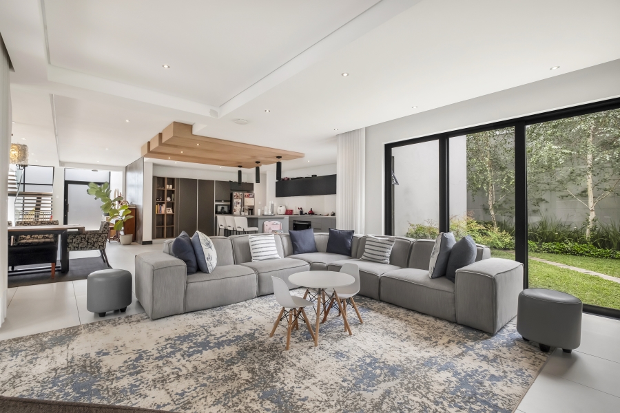 4 Bedroom Property for Sale in Atholl Gauteng