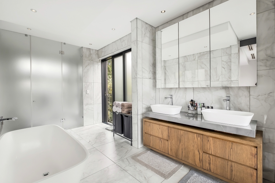 4 Bedroom Property for Sale in Atholl Gauteng