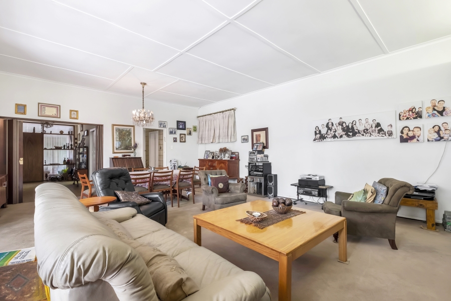 4 Bedroom Property for Sale in Greenside Gauteng