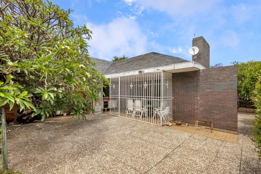 4 Bedroom Property for Sale in Greenside Gauteng