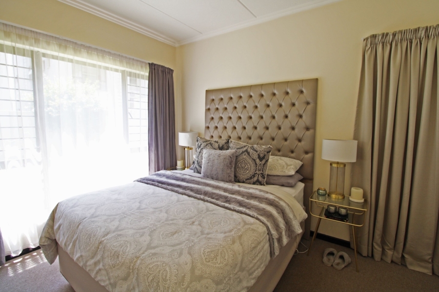 2 Bedroom Property for Sale in Bryanston Gauteng